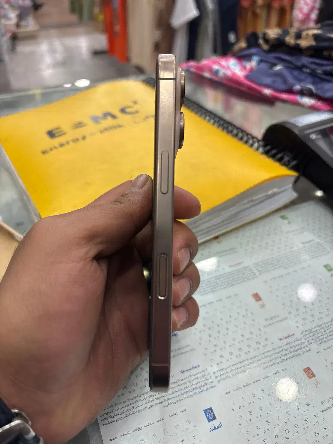 Iphone 16 pro|موبایل|شیراز, شاهچراغ|دیوار