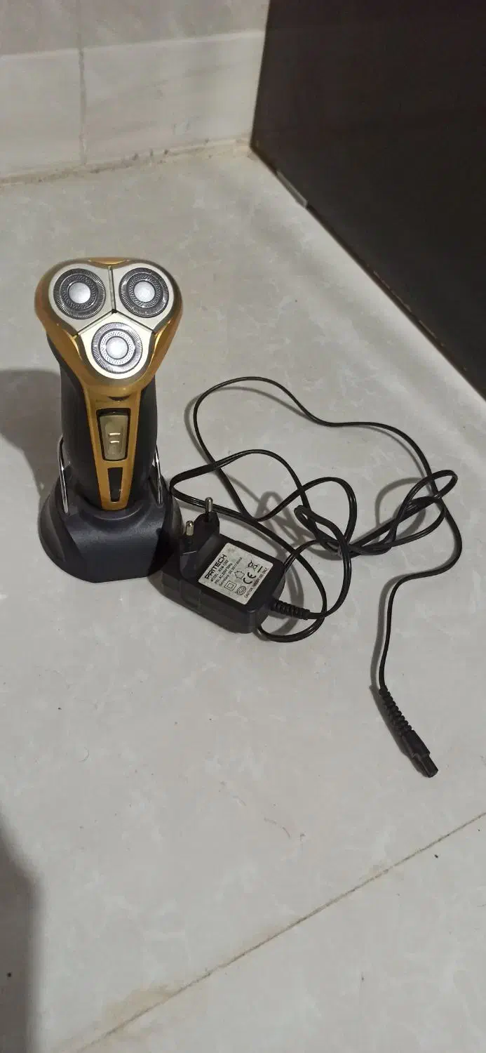 ریش تراش سه تیغ پریتک|آرایشی، بهداشتی، درمانی|اسفراین, |دیوار