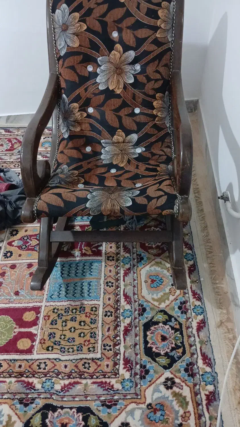 راک چوپ بلوط|مبلمان خانگی و میز عسلی|رشت, کوی غلام نیا|دیوار