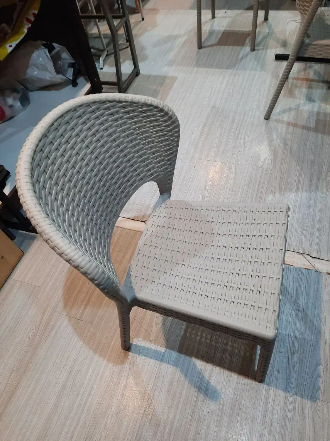 صندلی پلاستیکی ناصر|صندلی و نیمکت|مشهد, مشکینی (شهرک غرب)|دیوار