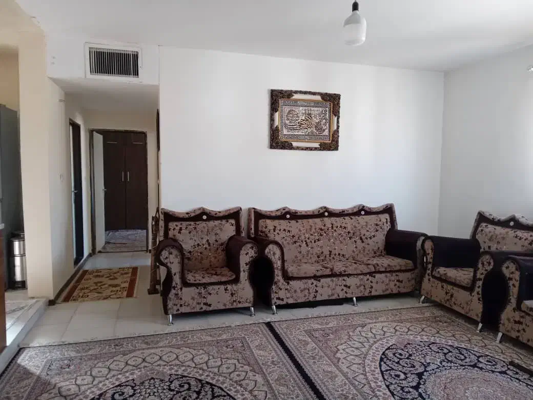 مبل ۷ نفره با دوتا عسلی|مبلمان خانگی و میز عسلی|هشتگرد, فاز ۷ مهستان|دیوار