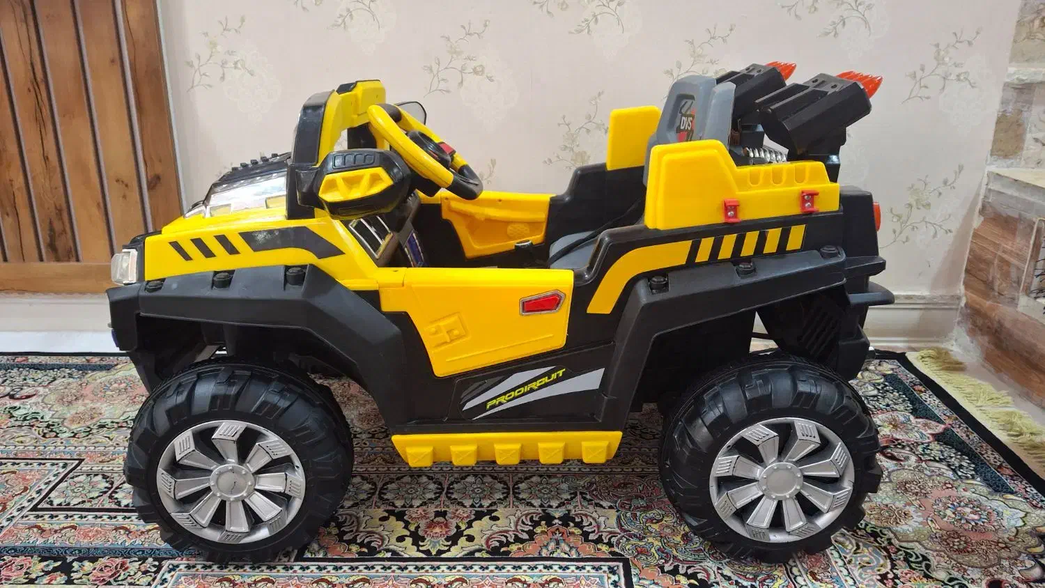 ماشین شارژی2 نفر 2موتوره|اسباب‌بازی بچه|بندر کنگان, |دیوار