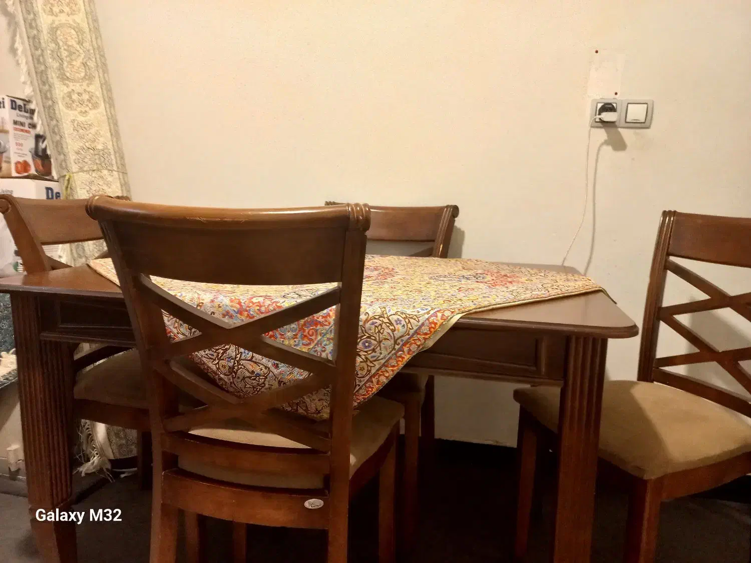 میز ناهارخوری ۴ نفره|میز و صندلی غذاخوری|ساری, |دیوار