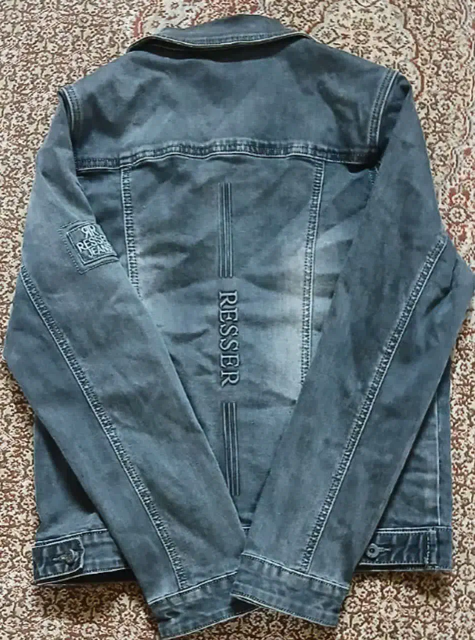 لباس|لباس|قم, باسکول|دیوار