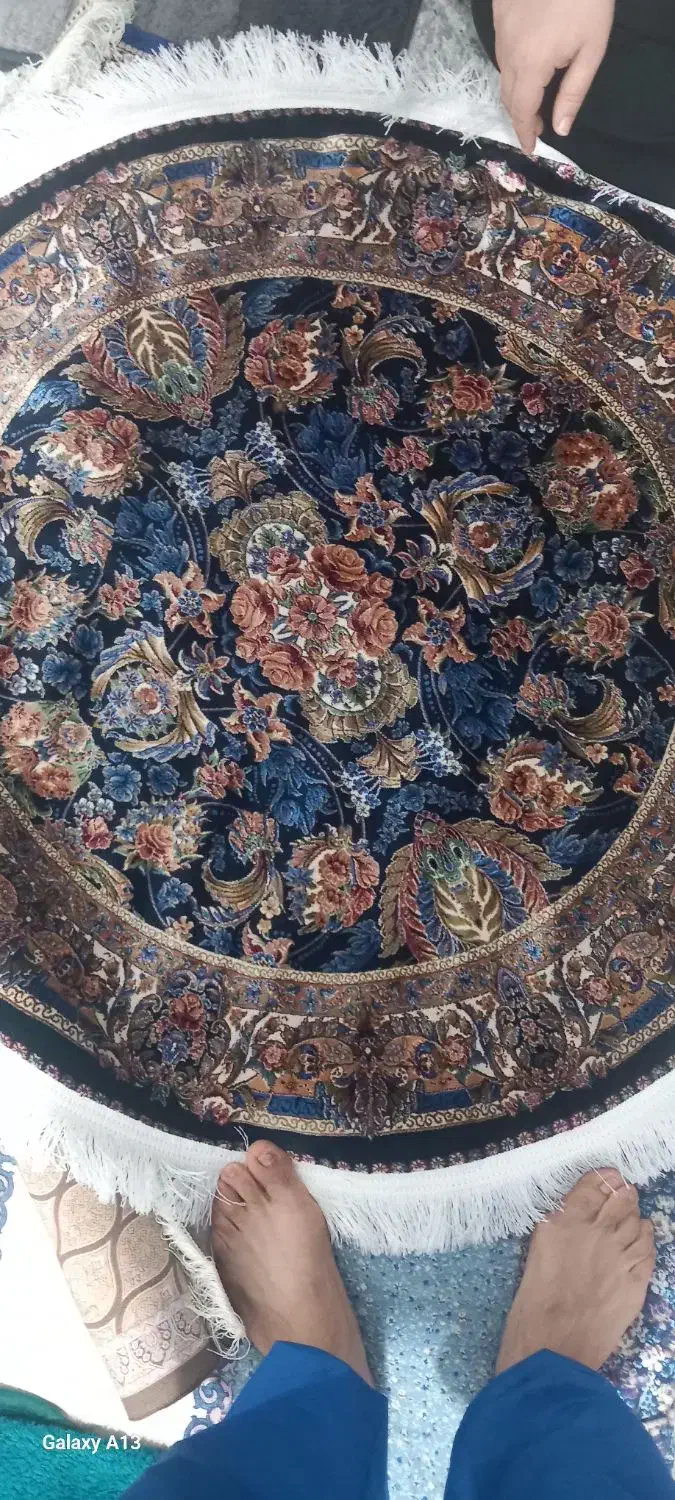 فرش گرد دست بافت گونه ابریشم ماشینی|فرش|قدس, شهر‌قدس|دیوار