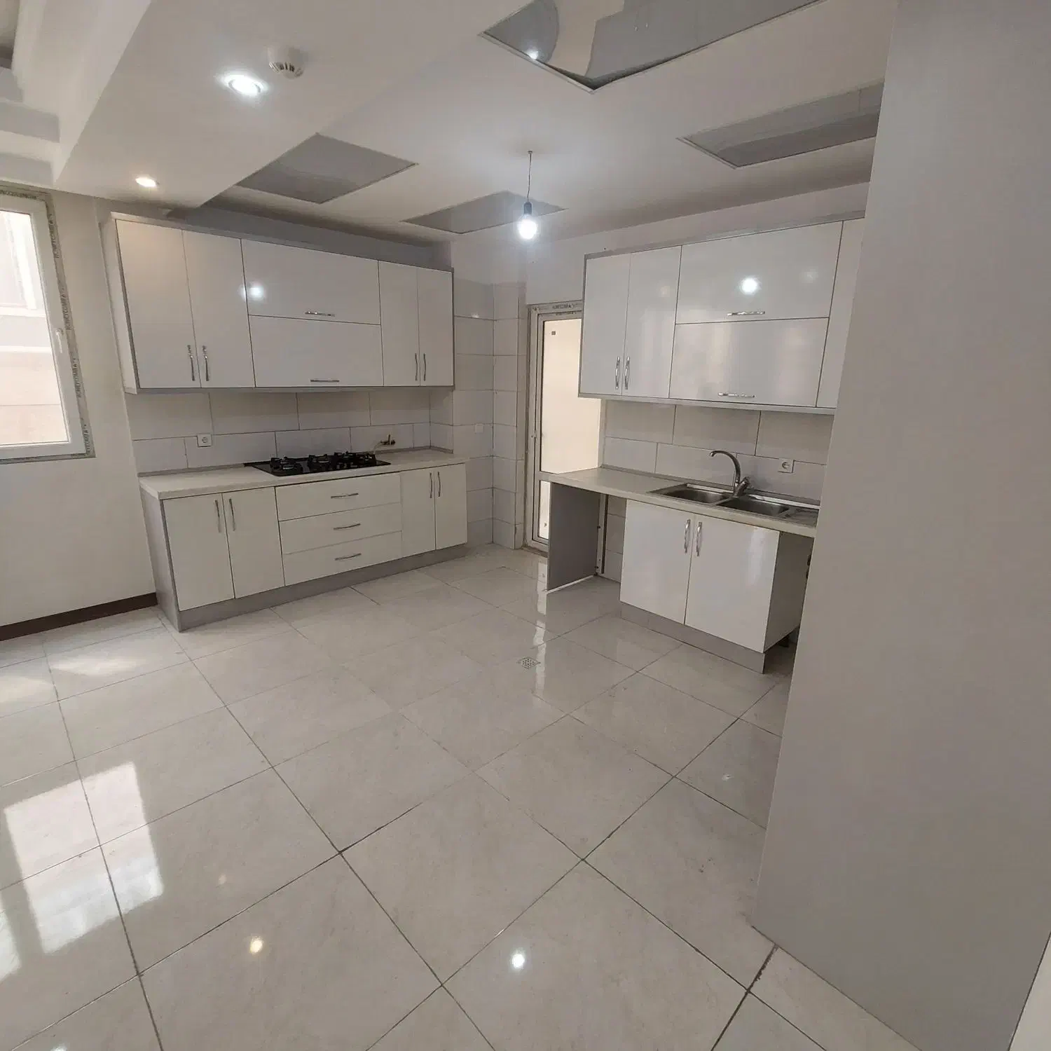 آپارتمان 110متر/خوش نقشه وآفتابگیر /فول|اجارهٔ آپارتمان|گرمدره, |دیوار