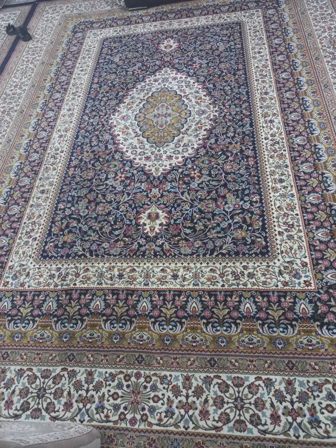 سه تخته فرش ۱۲متری۷۰۰شانه ریز نقش|فرش|چابهار, |دیوار