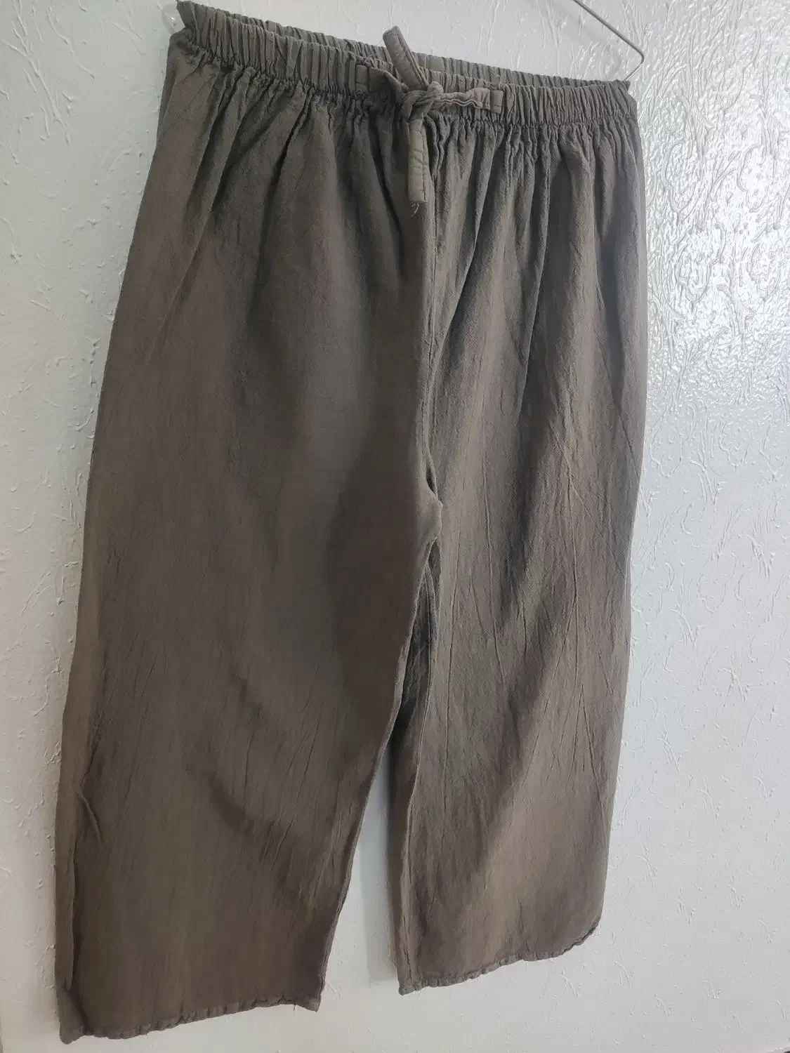 تعدادی لباس در حد نو نو|لباس|شاهینشهر, شهرک گلدیس|دیوار