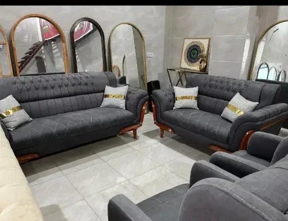 زیر قیمت اصلی به دلیل جابه جا شدن|مبلمان خانگی و میز عسلی|بندر گناوه, |دیوار