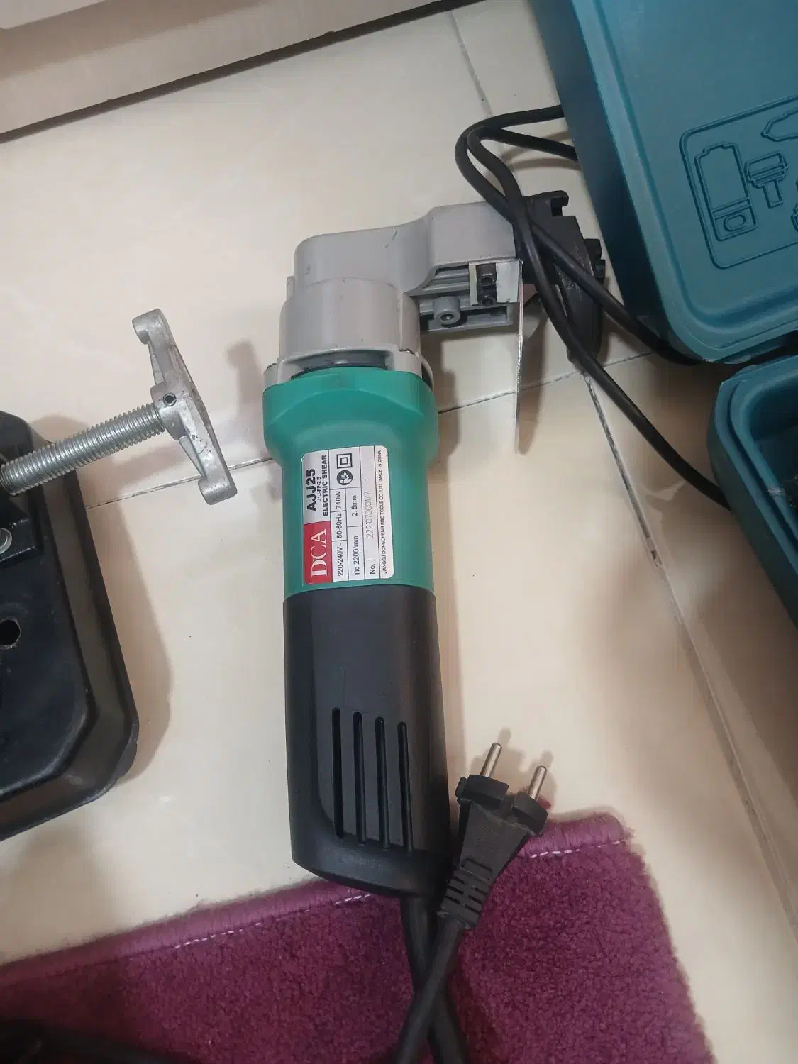 دلرشارژی اصلی ماکیتاورق بر. دلربرقی چپ وراست .فرز|ابزارآلات|تهران, شهرک ابوذر|دیوار