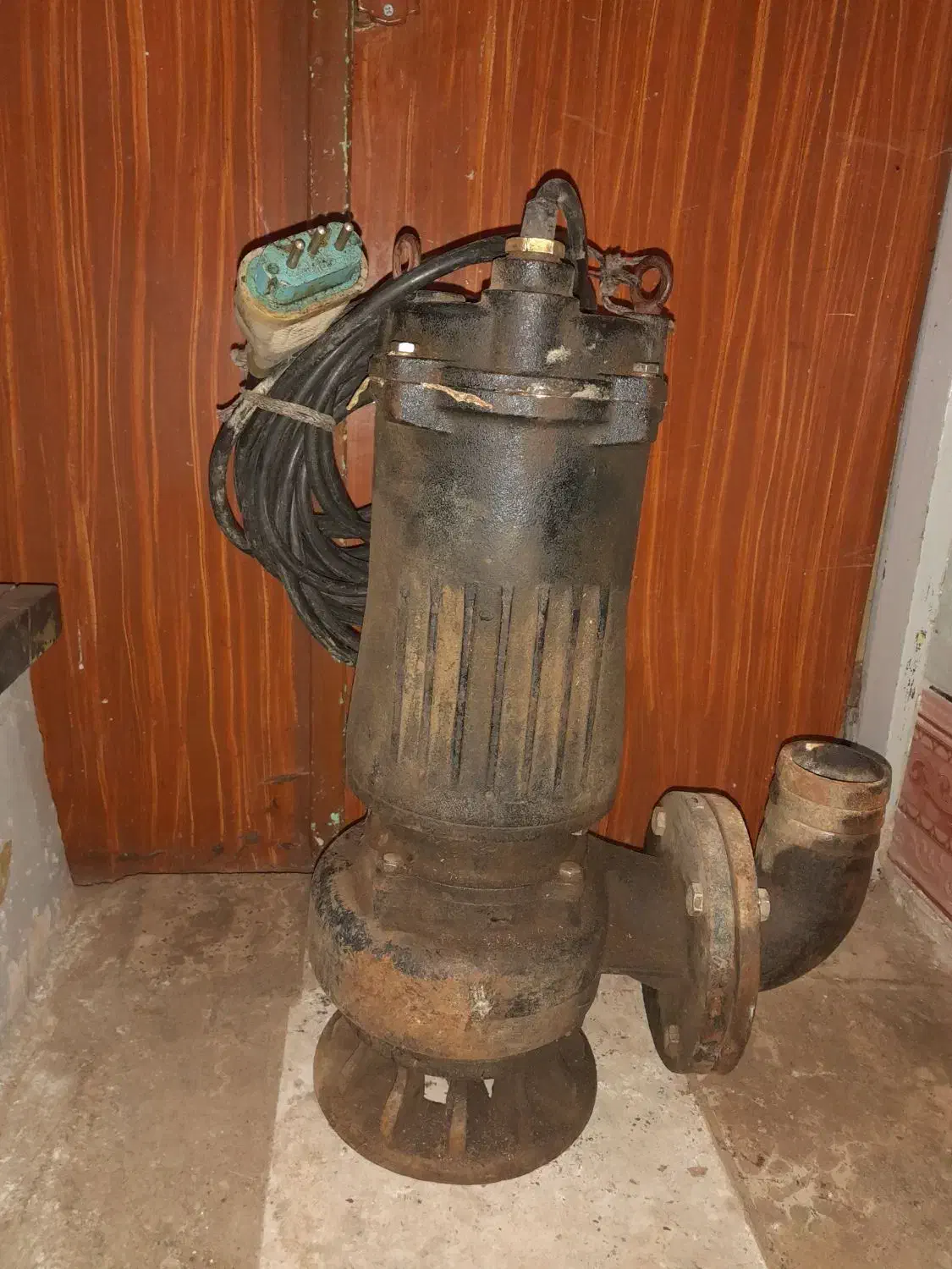 کفکش و لجنکش|ابزارآلات|اسدآباد, |دیوار