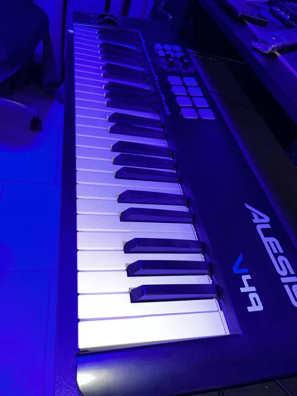 میدی کنترلر Alesis v49 السیس|آلات موسیقی|هشتگرد, شهرک بوستان|دیوار