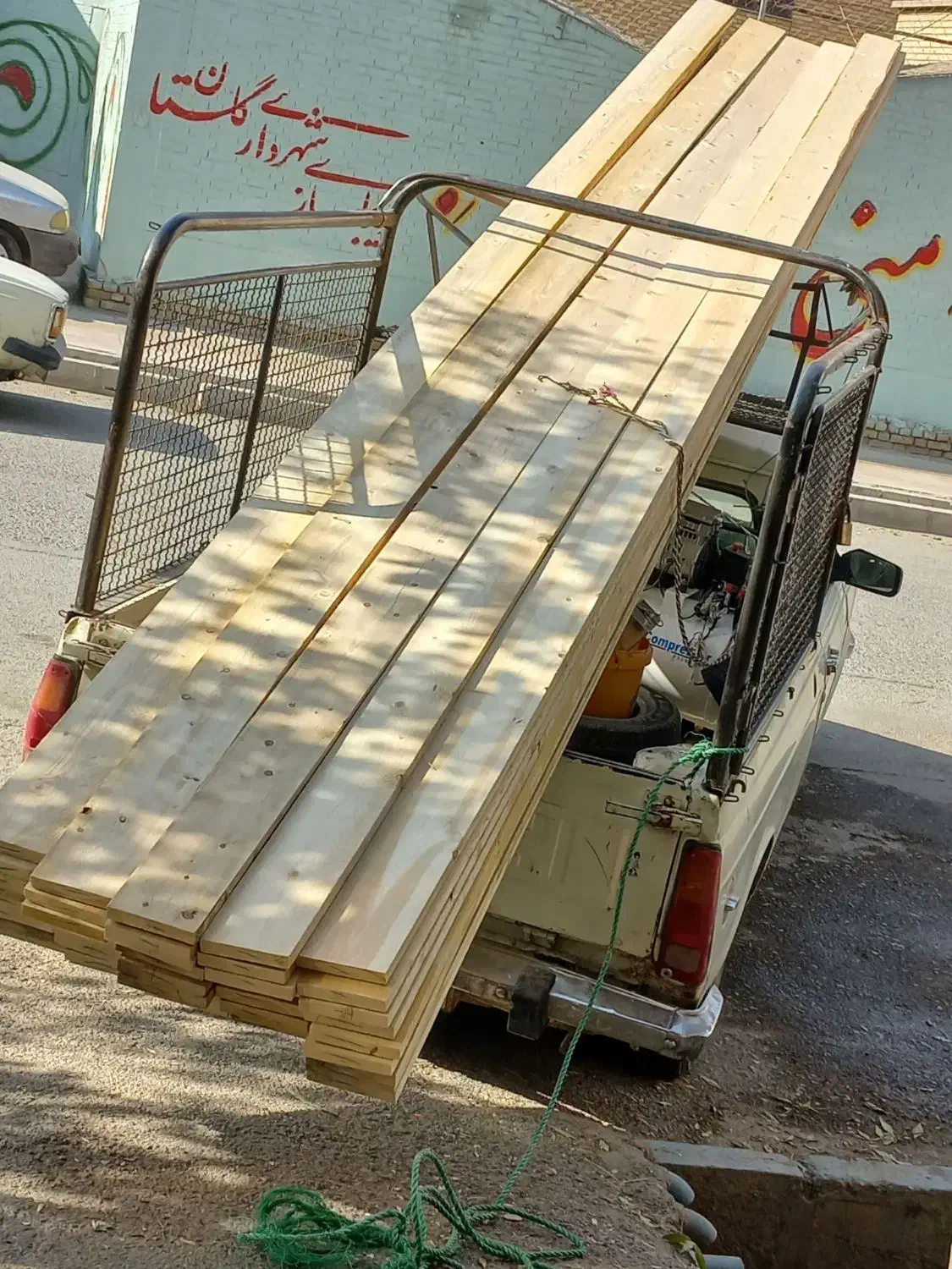 تعمیرات چوبی درمحل کابینت کمددرب چوبی نجار سیار|خدمات پیشه و مهارت|گلستان (تهران), |دیوار