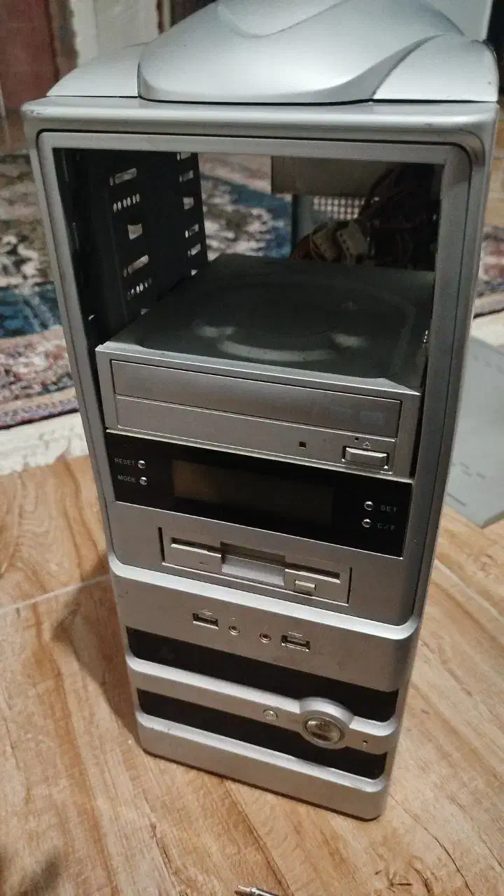 کیس سالم|رایانه رومیزی|رشت, آب آسیاب|دیوار