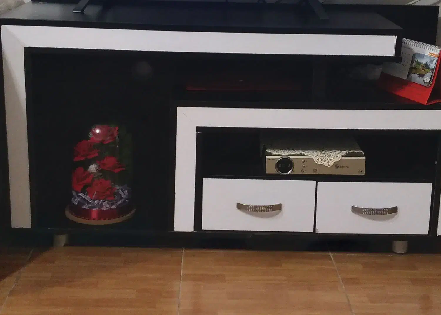 مبل هفت نفره سه تومن(توافقی) میز یک تومن|مبلمان خانگی و میز عسلی|صومعه‌سرا, |دیوار