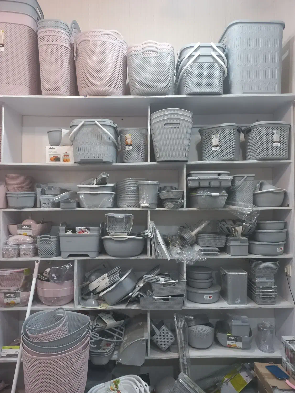 ظروف پلاستیکی|ظروف نگهدارنده، پلاستیکی، یک‌بارمصرف|نائین, |دیوار