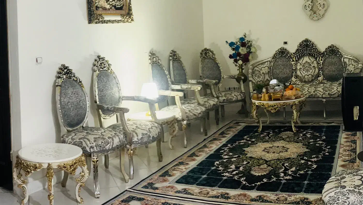 مبل ۹نفره کاملا سالم|مبلمان خانگی و میز عسلی|قدس, شهرقدس|دیوار