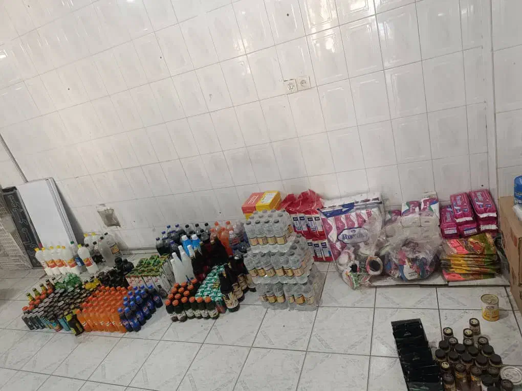 فروش اجناس سوپر مارکت ۴۰ درصد زیر قیمت|حراج|خمینی‌شهر, |دیوار