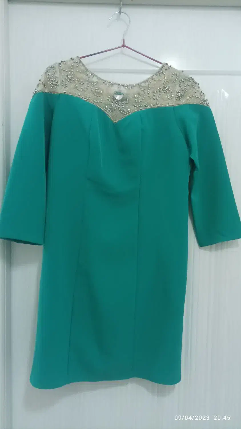 لباس مجلسی|لباس|لاهیجان, جمهوری|دیوار