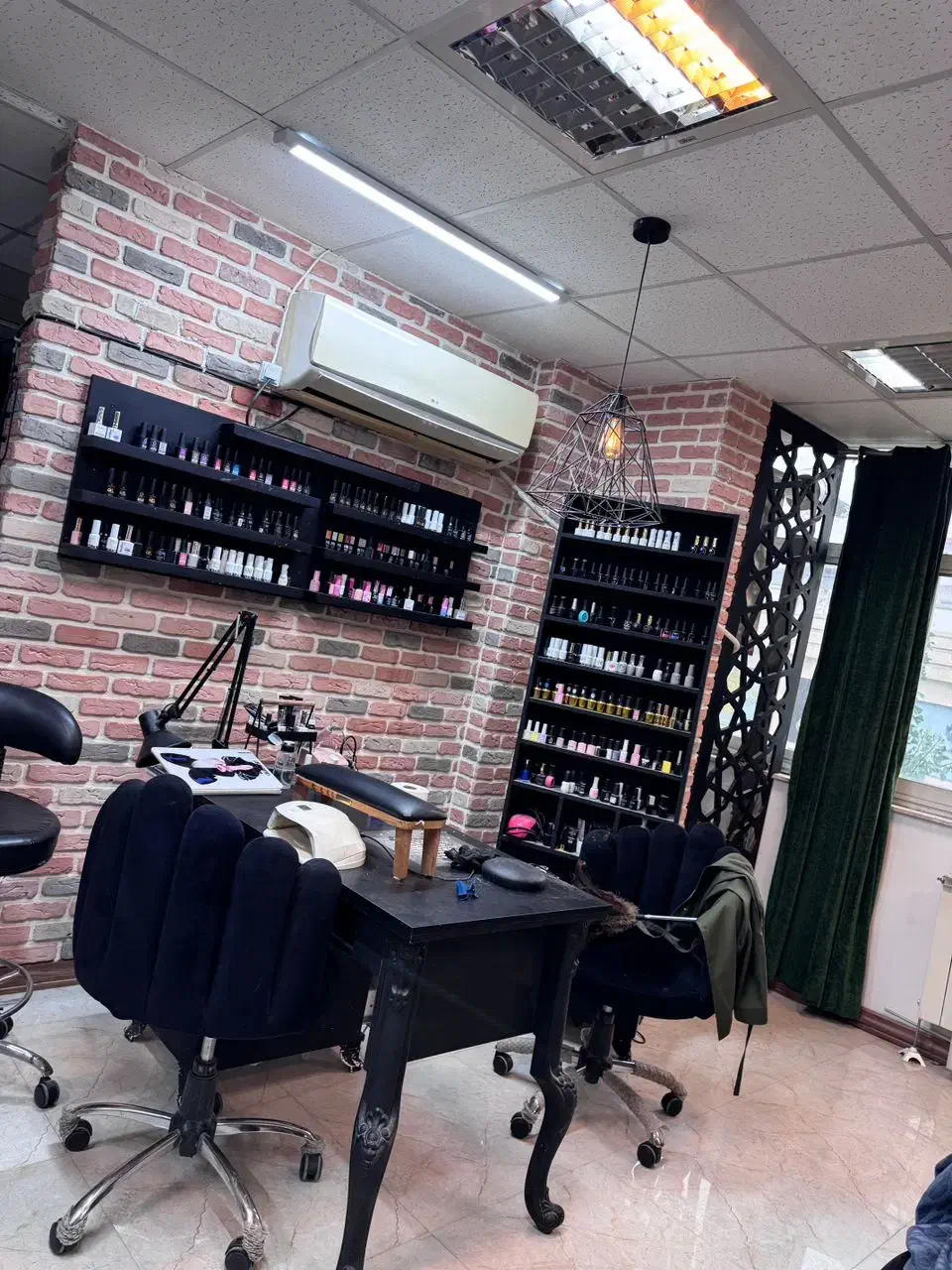 ۸۰متر/بر اصلی فاز ۱ معلم/۶دانگ سند تجاری/تابلو خور|فروش دفتر کار، اتاق اداری، مطب|رشت, معلم|دیوار