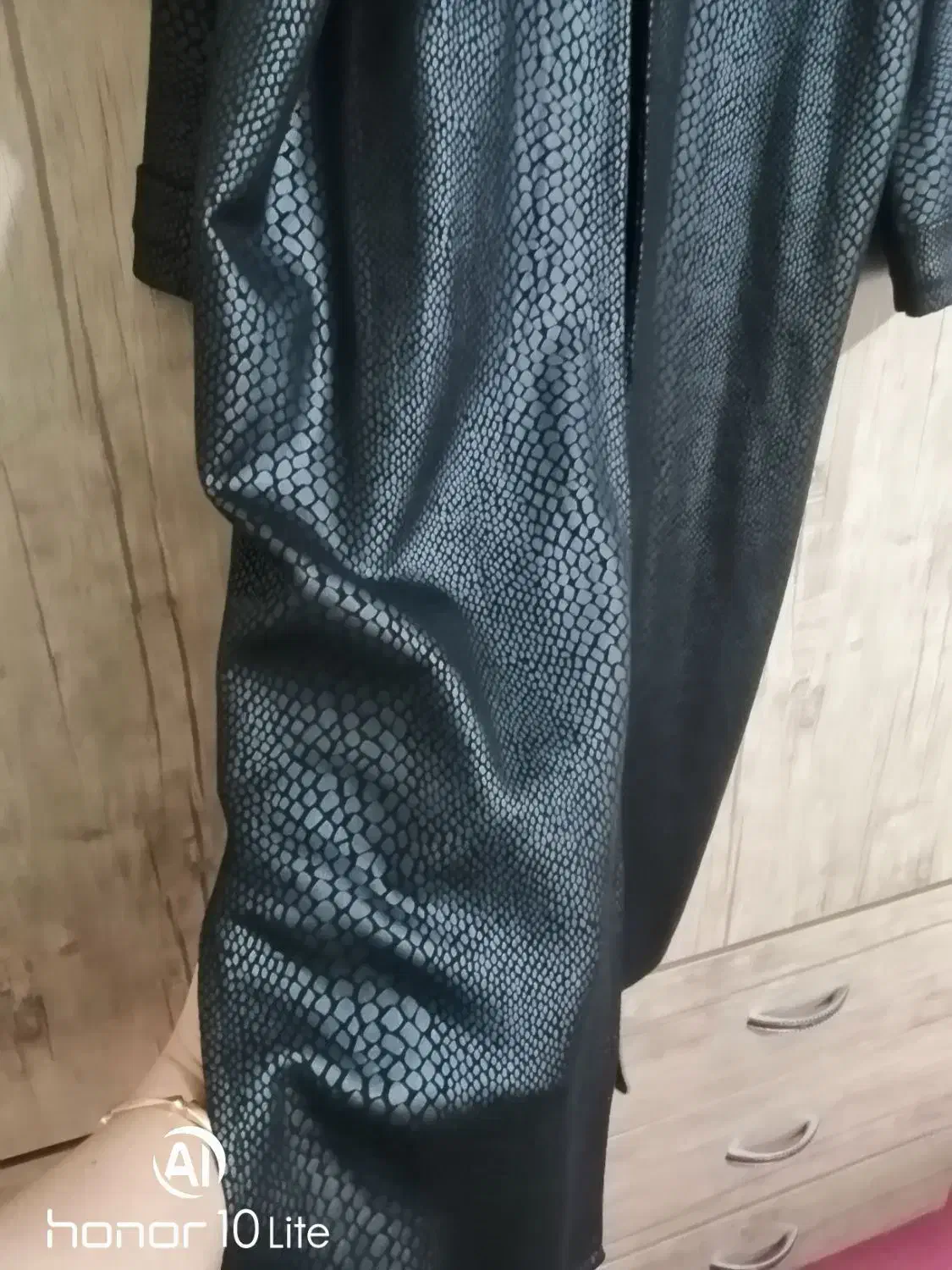 بارونی|لباس|تربت‌حیدریه, شهرک ولیعصر|دیوار