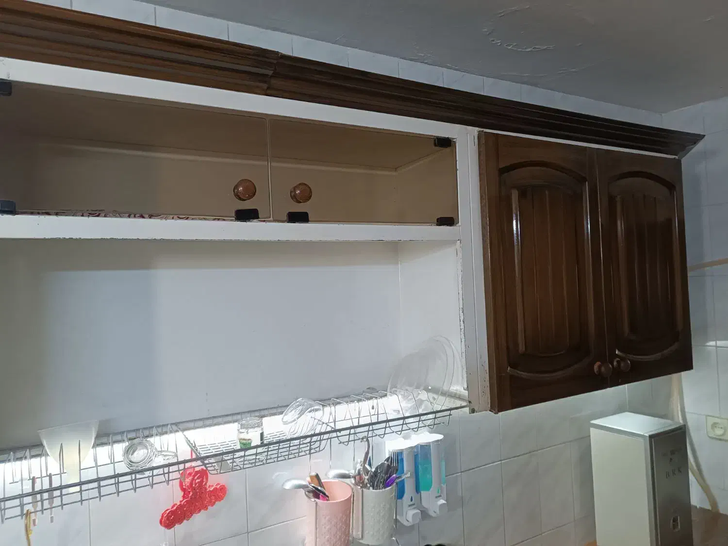 کابینت آشپزخانه|آب‌چکان و نظم‌دهنده ظروف|قم, زنبیل آباد|دیوار