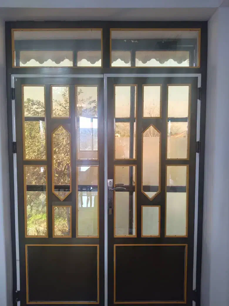 درب آلمینیوم|مصالح و تجهیزات ساختمان|رضوانشهر, |دیوار