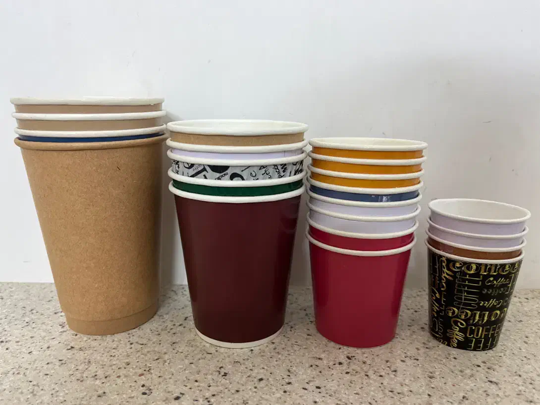 لیوان کاغذی دوجداره|ظروف نگهدارنده، پلاستیکی، یک‌بارمصرف|لاهیجان, انقلاب|دیوار