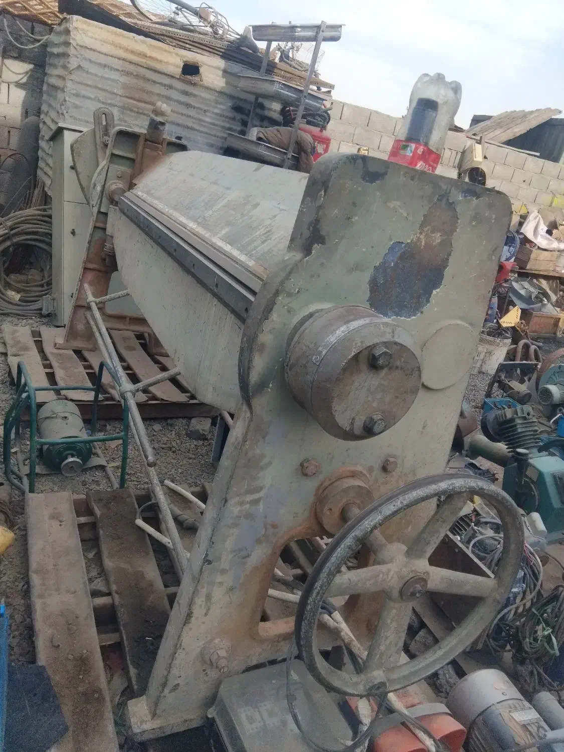 خم کن نورد اره آتشی قیچی پرس اره نواری لنگ وینچ پر|ماشینآلات صنعتی|مشهد, رباط طرق|دیوار