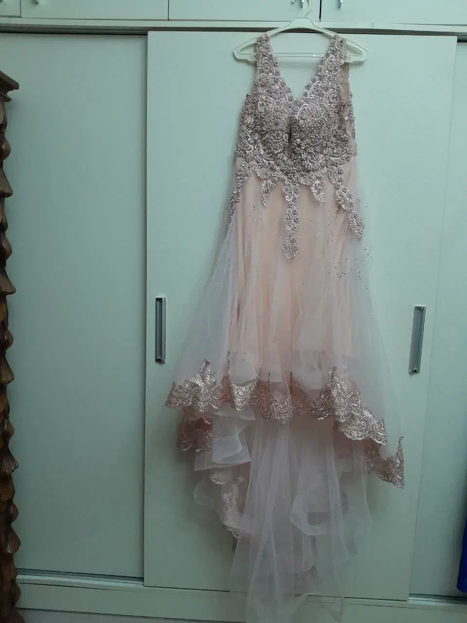 لباس مجلسی|لباس|فشم, |دیوار