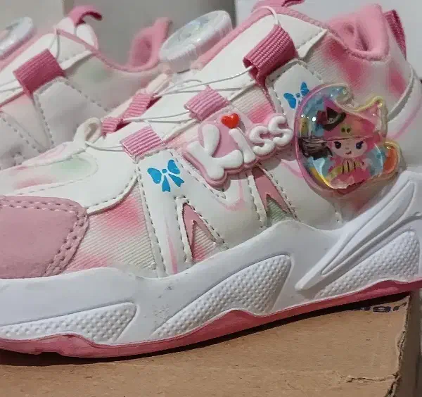 کفش کرومی بچگانه|کفش و لباس بچه|بندر انزلی, لیچارگی حسن رود|دیوار