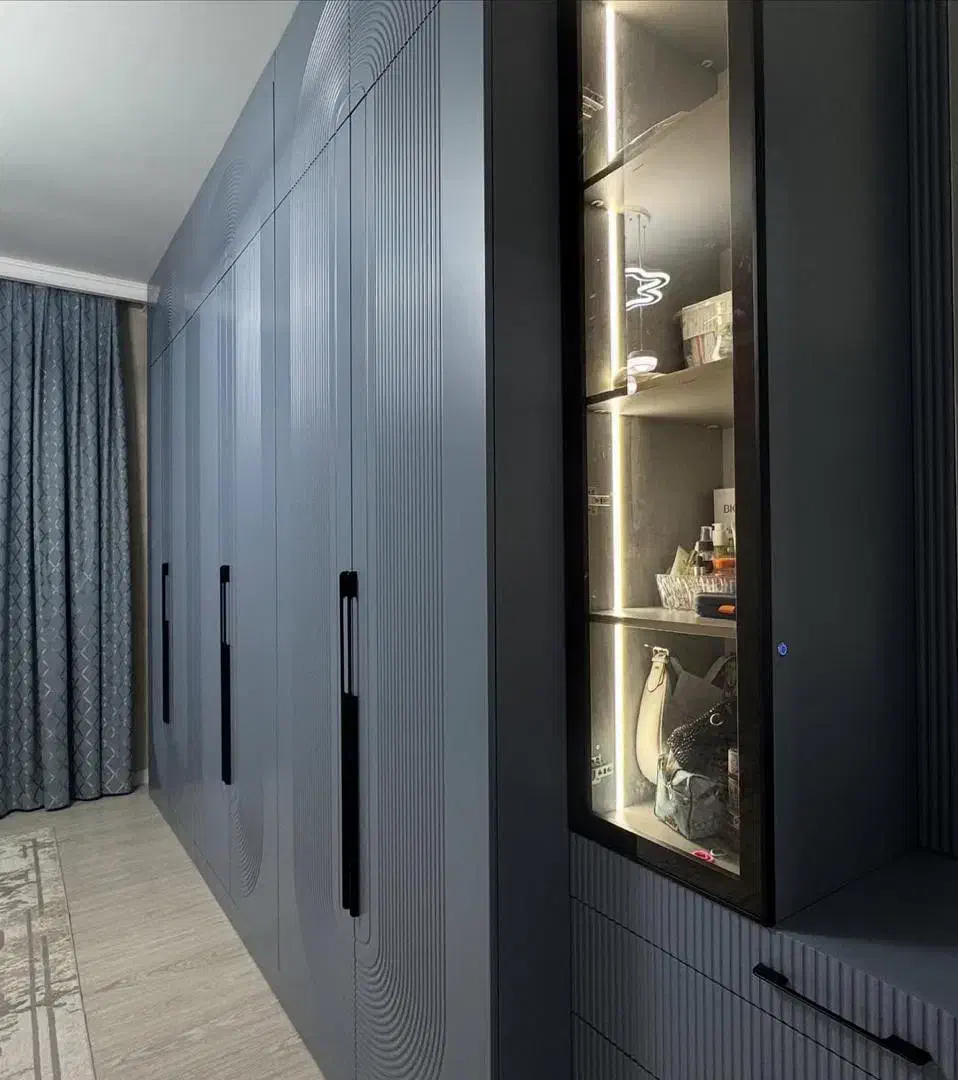 ست کمد نئوکلاسیک و میز ارایش پلی اورتان|جاکفشی، کمد، دراور|تهران, صادقیه|دیوار