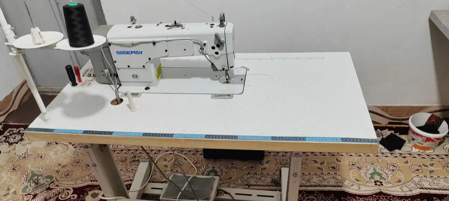 چرخ خیاطی و چرخ سردوز|چرخ خیاطی و ریسندگی|شیراز, قلات|دیوار