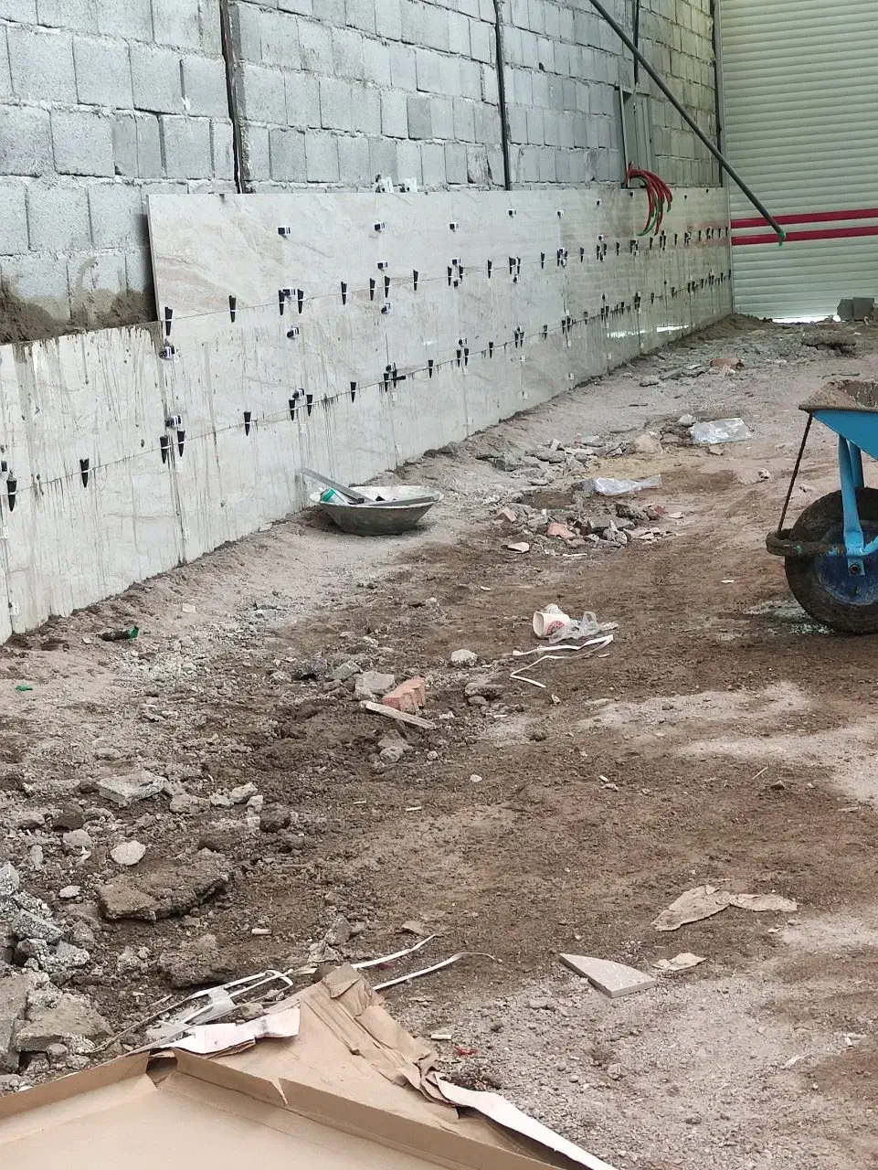 کاشی کاری چسبی دوغابی تعمیرات خورده کاری کل شهر|خدمات پیشه و مهارت|اصفهان, مولوی|دیوار