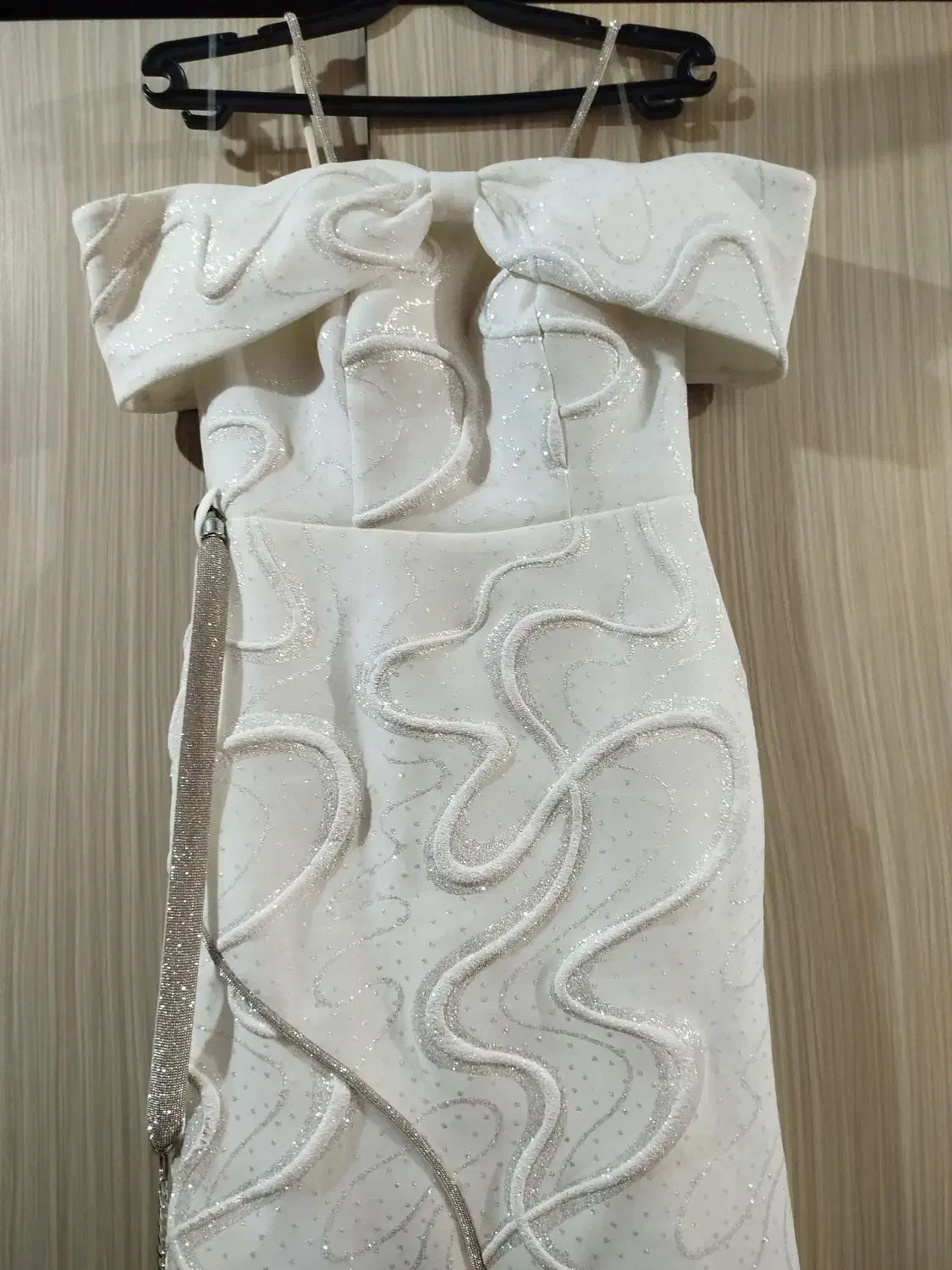 لباس مجلسی|لباس|گلستان (تهران), |دیوار