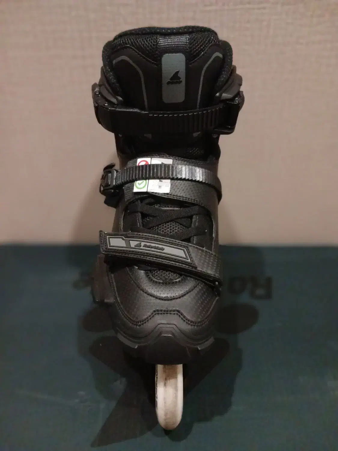 اسکیت کربن حرفه ای Rollerblade سایز 44|دوچرخه، اسکیت، اسکوتر|تهران, افسریه شمالی|دیوار