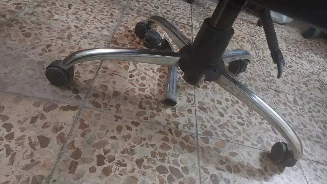 صندلی چرخ دار و تعمیر صندلی|صندلی و نیمکت|بروجرد, |دیوار