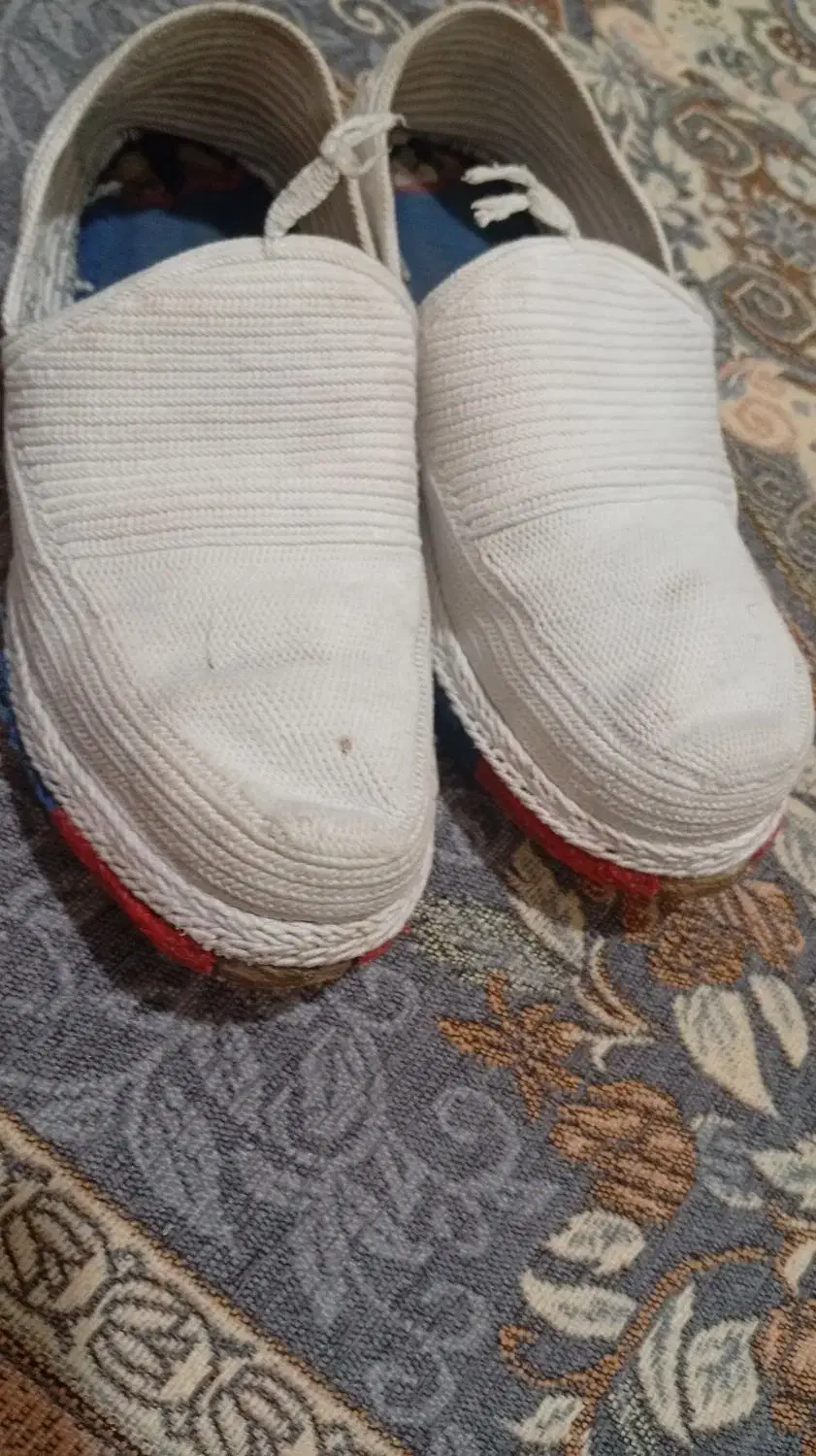 گیوه|کیف، کفش، کمربند|کامیاران, |دیوار