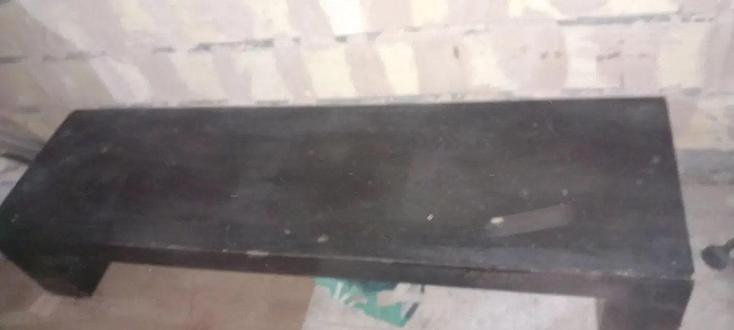 نیمکت  ویا پاتختی بسیار محکم|صندلی و نیمکت|هرمز, |دیوار