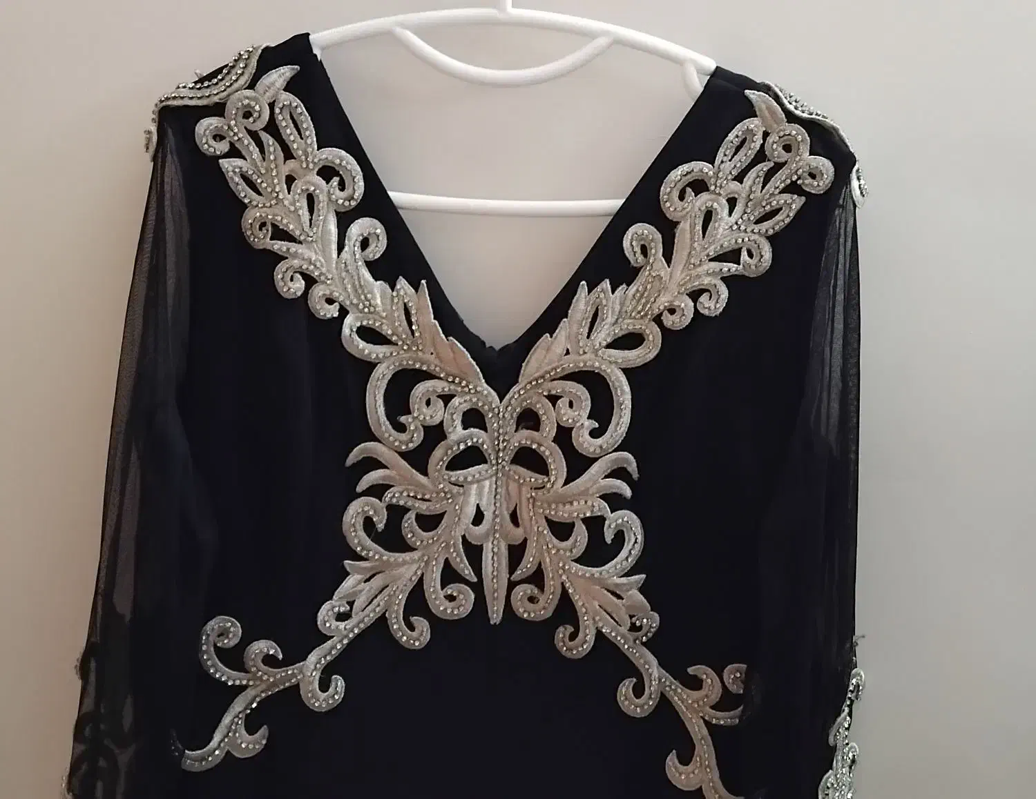 لباس مجلسی|لباس|شهریار, شهریار|دیوار