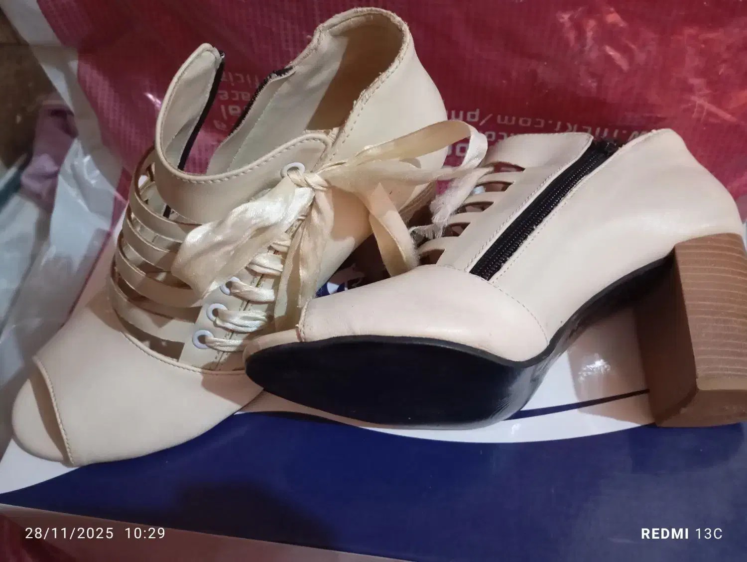 ۲جفت صندل  و دستگاه بخور گرم|کیف، کفش، کمربند|مسجد سلیمان, |دیوار