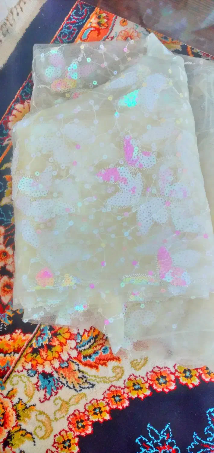 پارچه لباس کردی|لباس|کنگاور, |دیوار