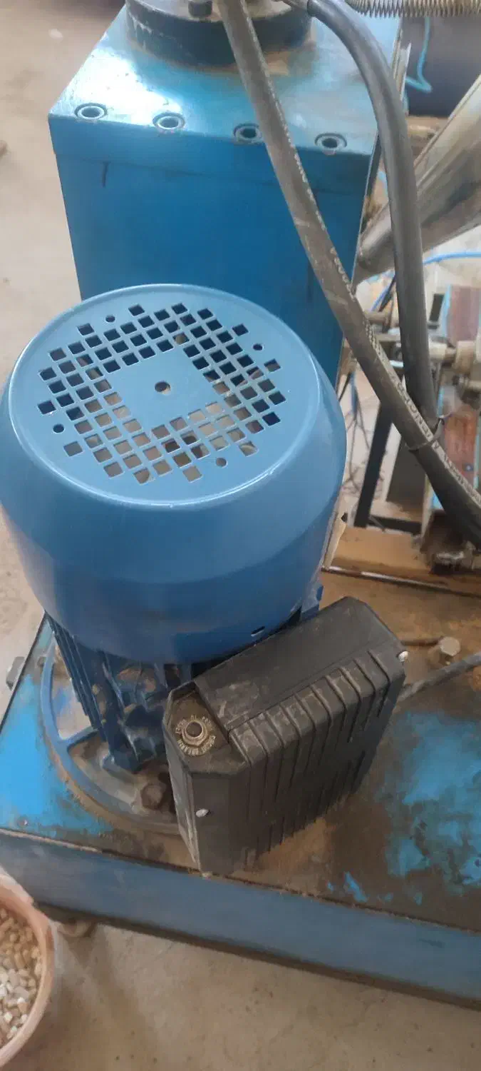 قرص زن پرس هیدرولیک|ماشینآلات صنعتی|تهران, جمالزاده|دیوار