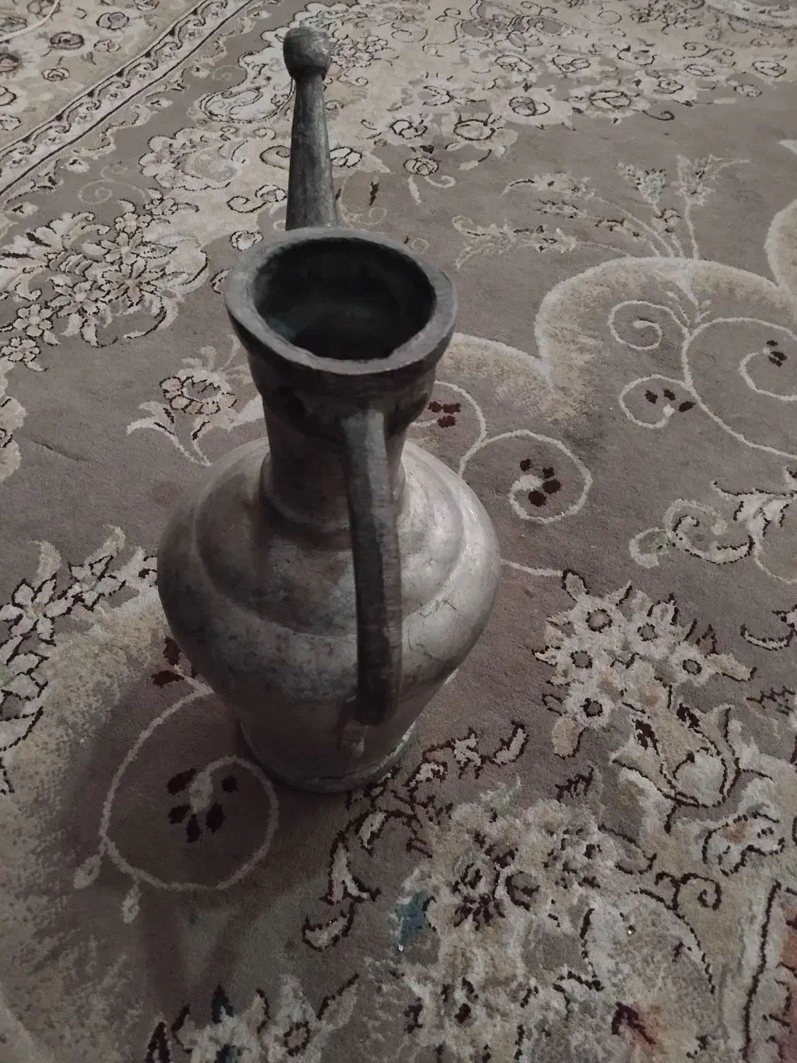 آفتابه مسی|کلکسیون اشیاء عتیقه|بروجرد, |دیوار