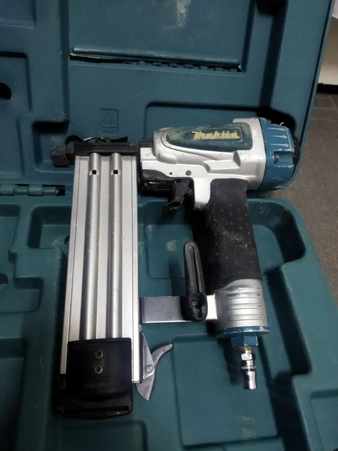 میخکوب بادی ماکیتا|ابزارآلات|مشهد, شریف|دیوار