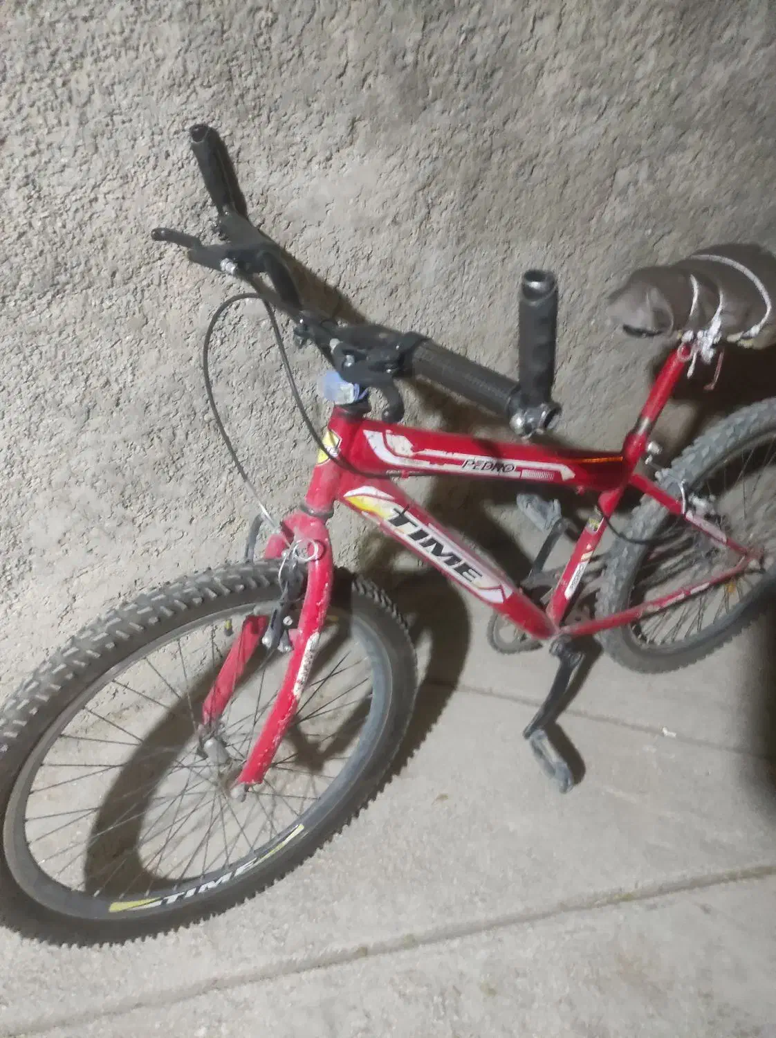 دوچرخه 24 تنه بلند لاستیک ها نوهستند|دوچرخه، اسکیت، اسکوتر|یاسوج, |دیوار