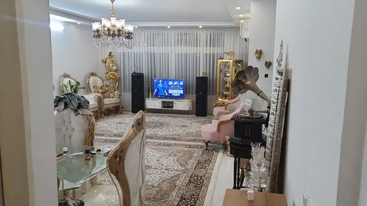 آپارتمان ۱۱۰ متری طبقه سوم سر جلو|فروش آپارتمان|مشهد, کوی المهدی|دیوار