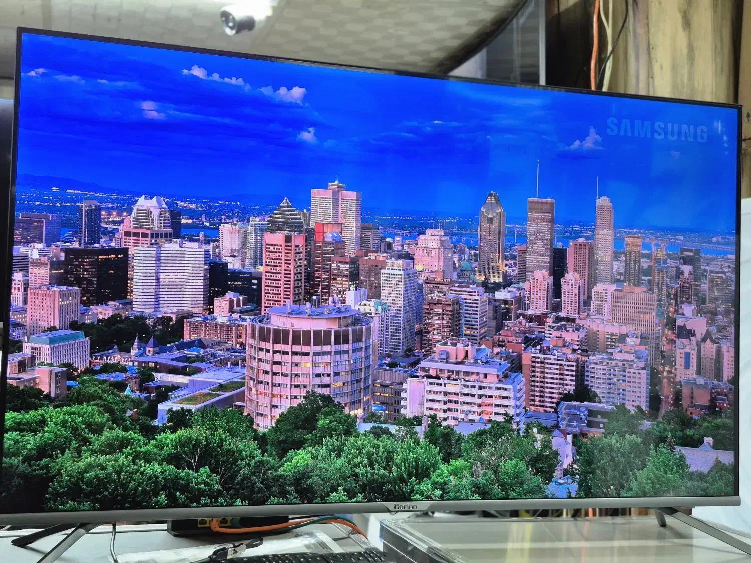 تلویزیون ۵۰ اینچ هوریون ۶ماه کار درحد نو|تلویزیون و پروژکتور|مشهد, توس (بلوار توس)|دیوار