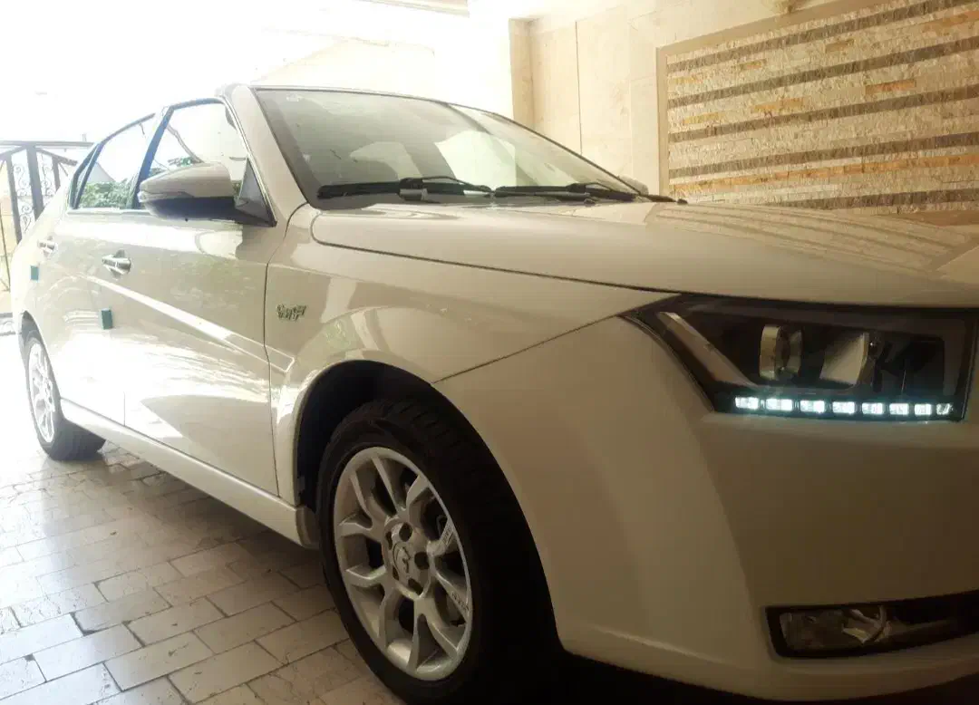 دنا پلاس دنده ای موتور EF7 مدل 1403|خودرو سواری و وانت|شیراز, تلخ داش|دیوار