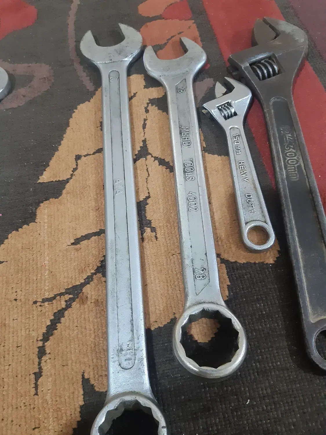 آچار|ابزارآلات|فردیس, انبار نفت|دیوار